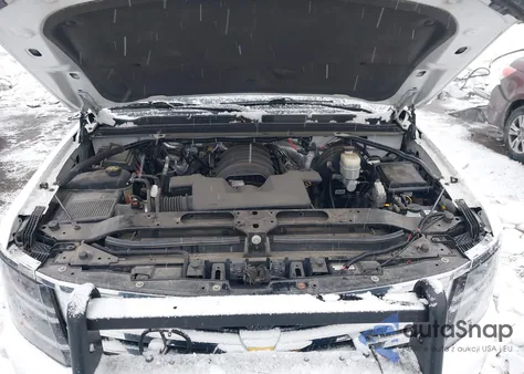 2015 Chevrolet Tahoe Commercial Fleet z USA, uszkodzony, nr VIN 1GNSK3EC2FR574621